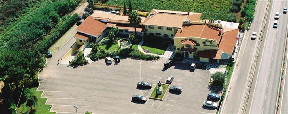 La Locanda Del Cavaliere Borgo Montello Eksteriør billede