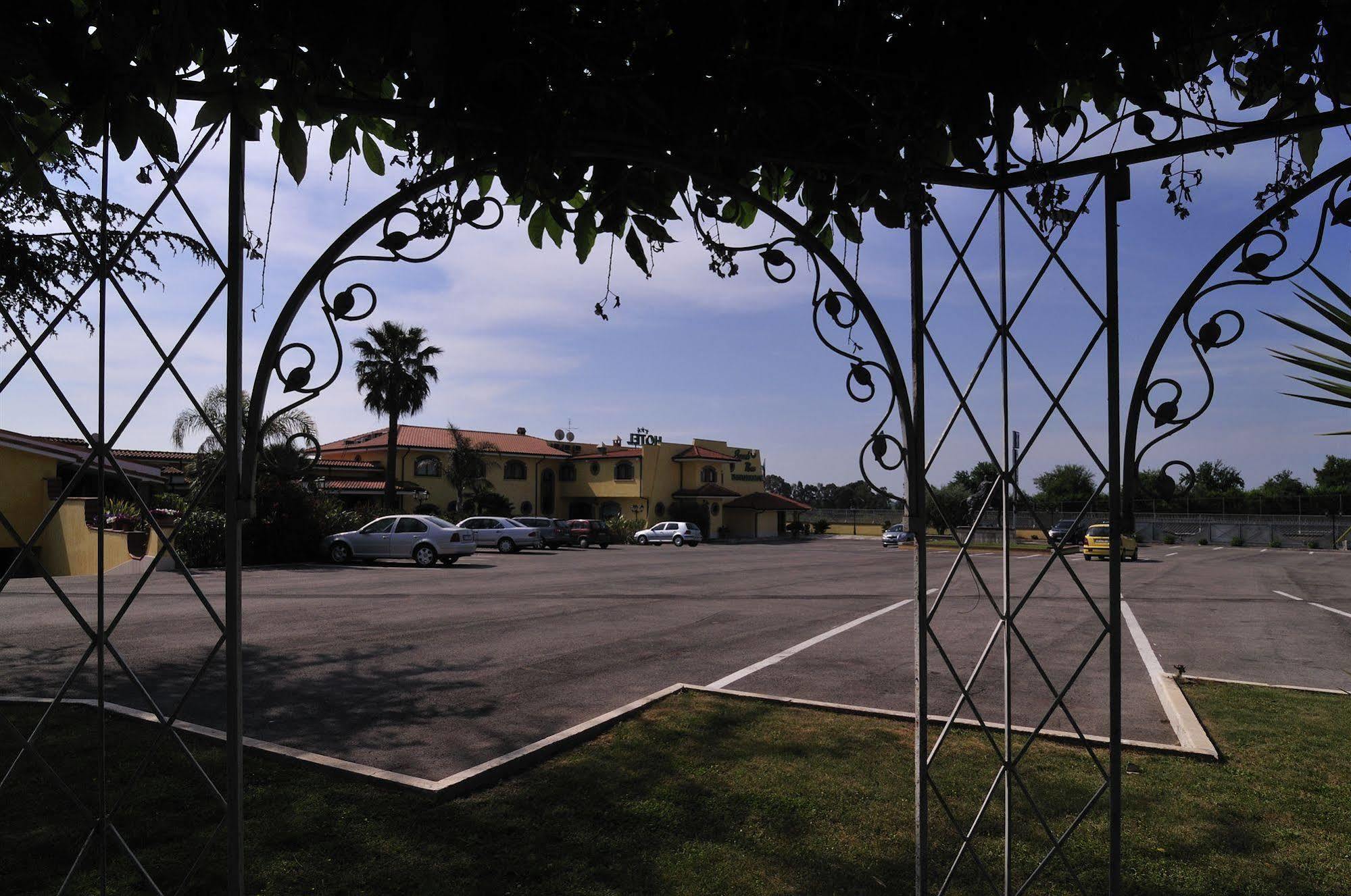 La Locanda Del Cavaliere Borgo Montello Eksteriør billede